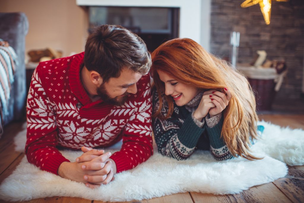 Weihnachten mit dem Partner feiern - Oder doch lieber getrennt?